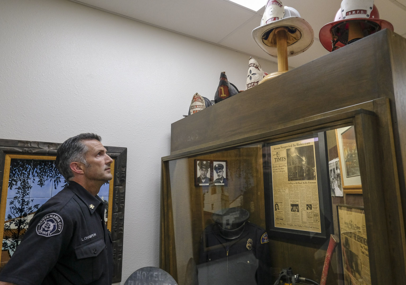 042718 Historical Society Ribbon Cutting 03.jpg